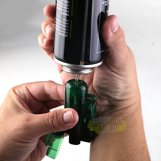 Recarregue com o isqueiro de cabeça pra baixo