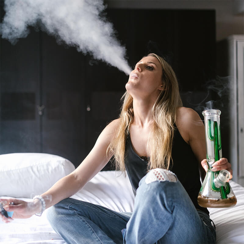 5 Vantagens de Fumar no&nbsp;Bong